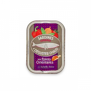 Cooked sardines to enjoy hot with oriental spices